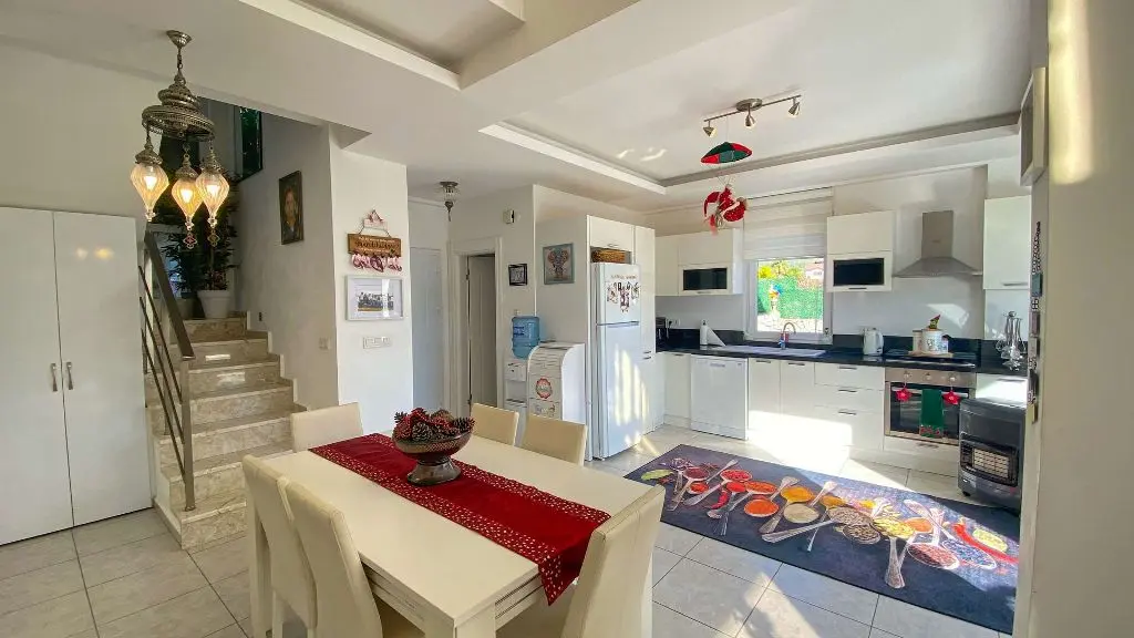 Fitted kitchen